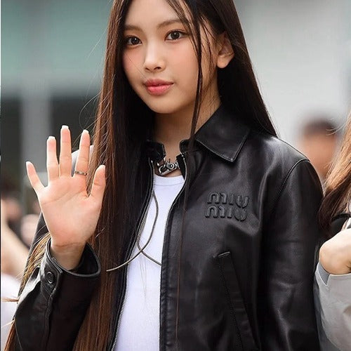 미우미우 나파 레더 자켓 블랙 (혜인,장원영 착용)