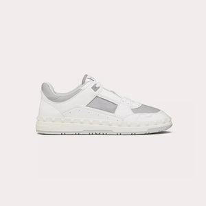 발렌티노 프리도트 송아지 가죽 로우탑 스니커즈 화이트/그레이