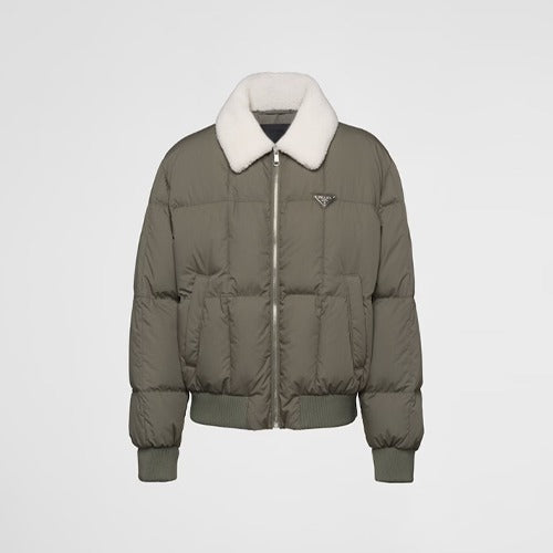 프라다 시어링 디테일 크롭 다운 자켓