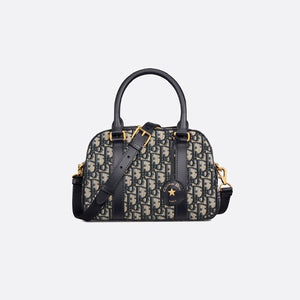 디올 디 바이브 미디엄 볼링백 베이지/블루 (지수 착용)