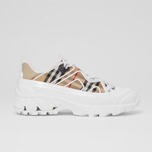 버버리 빈티지 체크 코튼 레더 아서 스니커즈 베이지/화이트