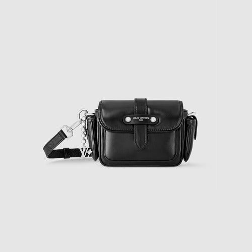 루이비통 카고 웨어러블 월릿 블랙 M13989