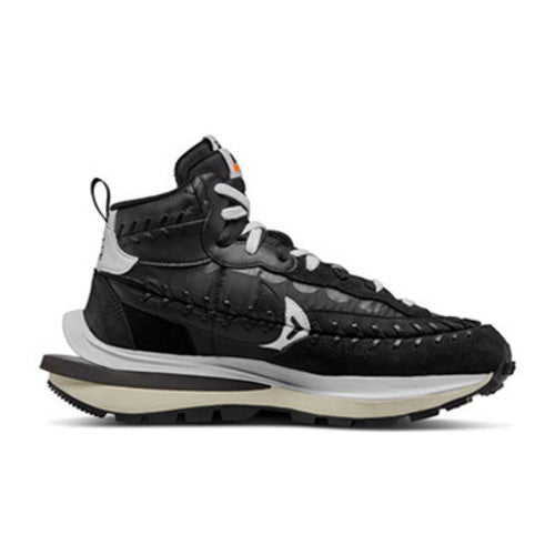 나이키 X 사카이 X 장 폴 고티에 베이퍼 와플 블랙/화이트