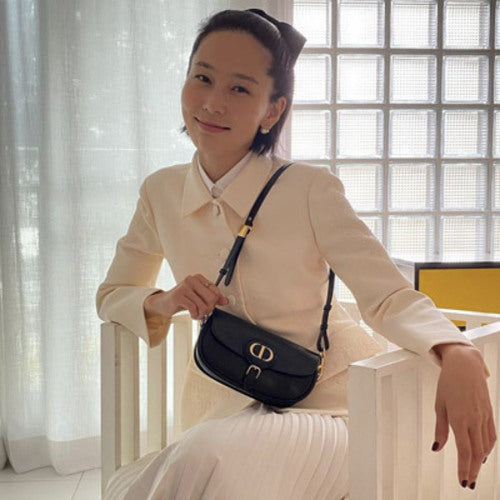 디올 이스트 웨스트 바비백 블랙 (김나영 착용)