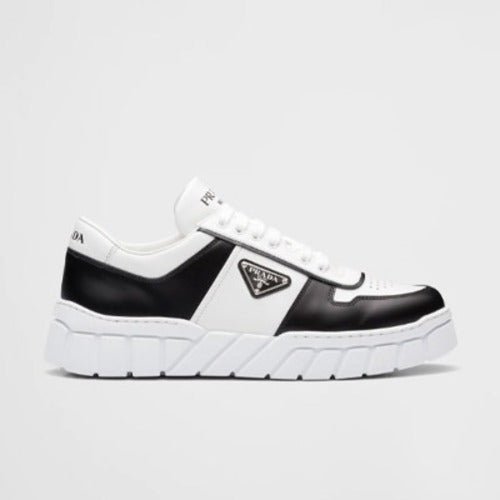 프라다 가죽 스니커즈 화이트/블랙 2EE378
