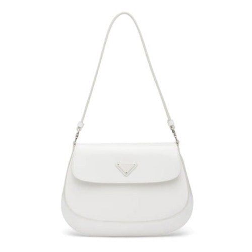 프라다 클레오 브러시드 플랩 가죽 숄더백 화이트 (이시영 착용)