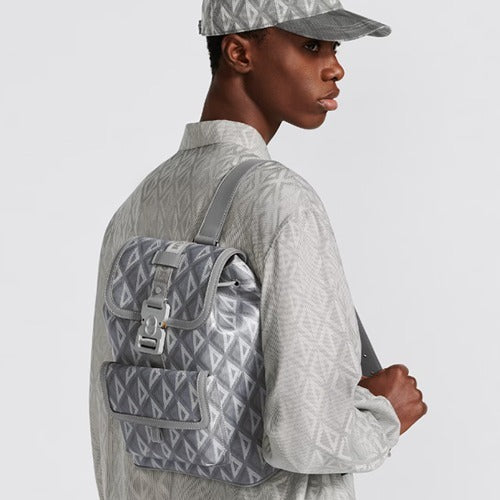 디올 CD 다이아몬드 힛 더 로드 슬링백 그레이