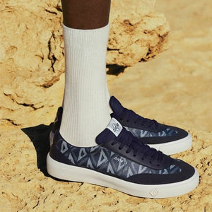 디올 CD 다이아몬드 B101 누벅 스니커즈 네이비