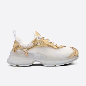 디올 바이브 스니커즈 골드 (수지 착용)