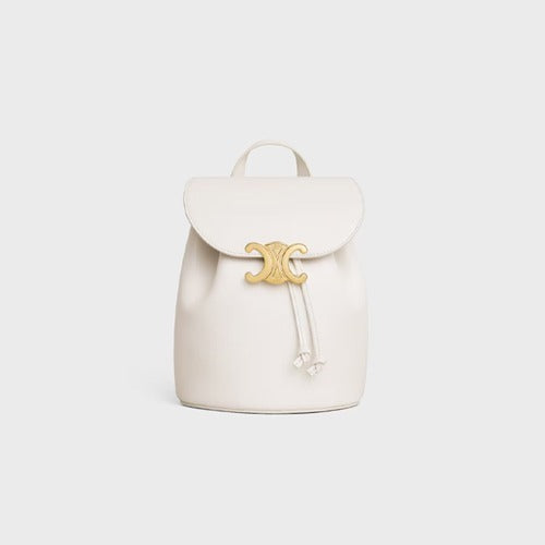 셀린느 카프스킨 보니 백팩 화이트 (수지 착용)