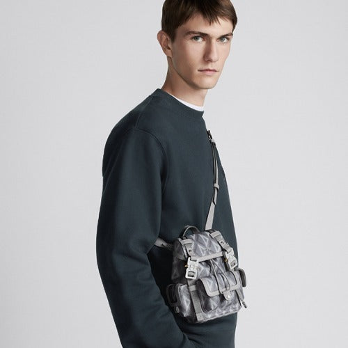 디올 힛 더 로드 미니 백팩 그레이