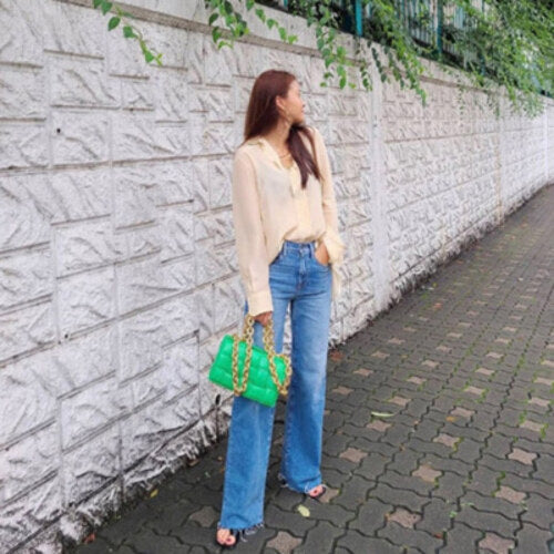 보테가베네타 패딩 체인 카세트백 그린 (이시영 착용)