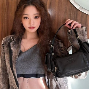 미우미우 나파 가죽 포켓 숄더백 블랙 5BC146 (장원영,윤아 착용)