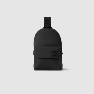 루이비통 파일럿 슬링백 블랙 M23736