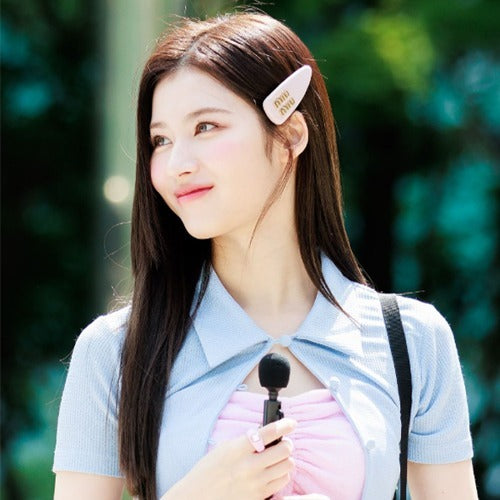 미우미우 페이턴트 가죽 헤어 클립 6color (이시영,사나,이유미 착용)