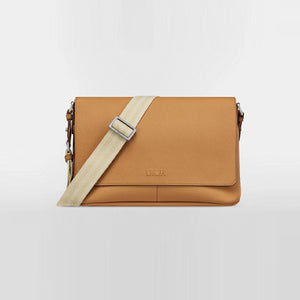 디올 아이콘 가죽 프리베 플랩 스트랩백 브라운