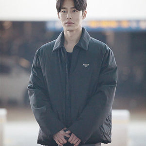 [국내배송] 프라다 리나일론 크롭 다운 재킷 블랙 SGC397 (이재욱 착용)