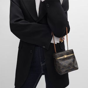 셀린느 트리오페 스몰 프레임 백 탠