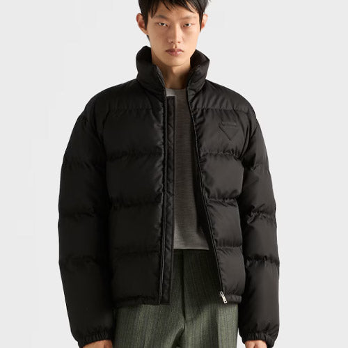 프라다 중량 리나일론 다운 재킷 블랙 SGC921