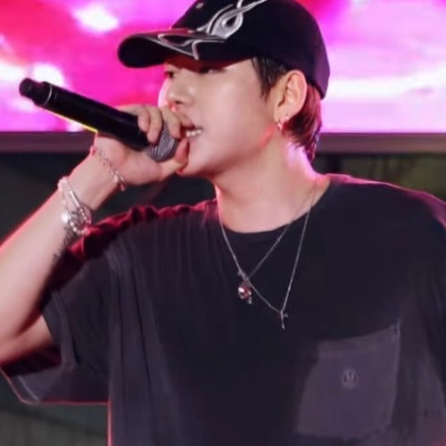 [국내배송] YEEZY X GAP 엔지니어드 바이 발렌시아가 프레임 볼캡 블랙 (지코 착용)