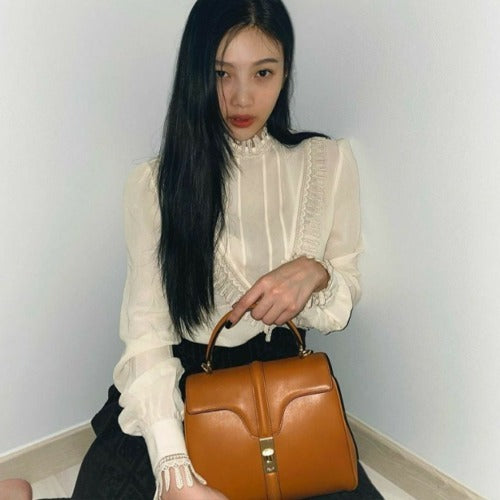 셀린느 내추럴 카프스킨 16백 스몰 탠 (리사,조이,효민,나은 착용)